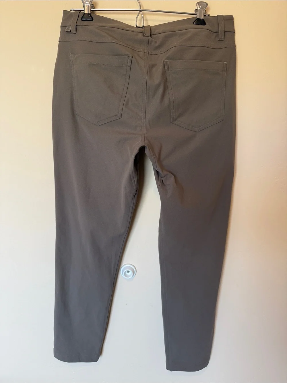 lululemon athletica Men's Chino-Style Stretch Pants - Slim Fit